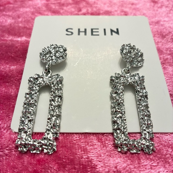 SHEIN Jewelry - SHEIN Glittering Silver Drop Earrings